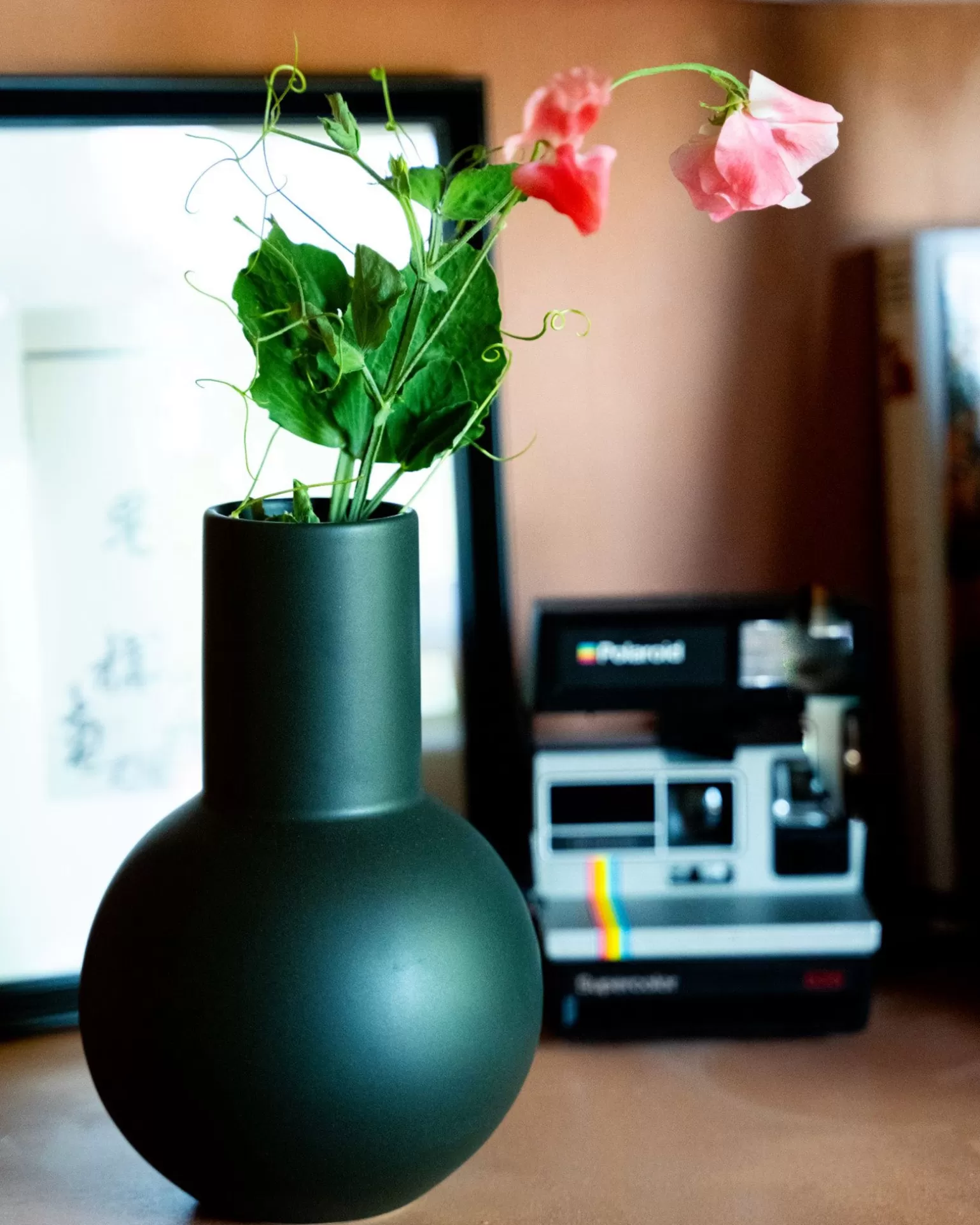 Hot Motel a Miio Bola Vase M - Darkgreen dark green