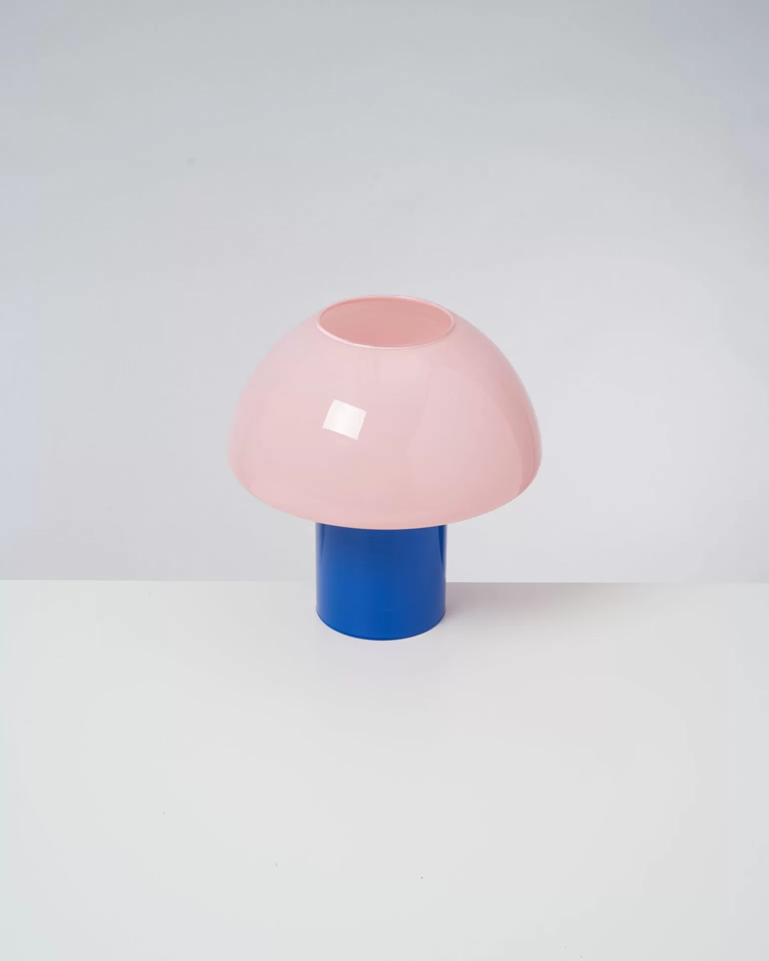 Discount Motel a Miio Cogumelo - Glass Lamp Pink Blue rosa blau