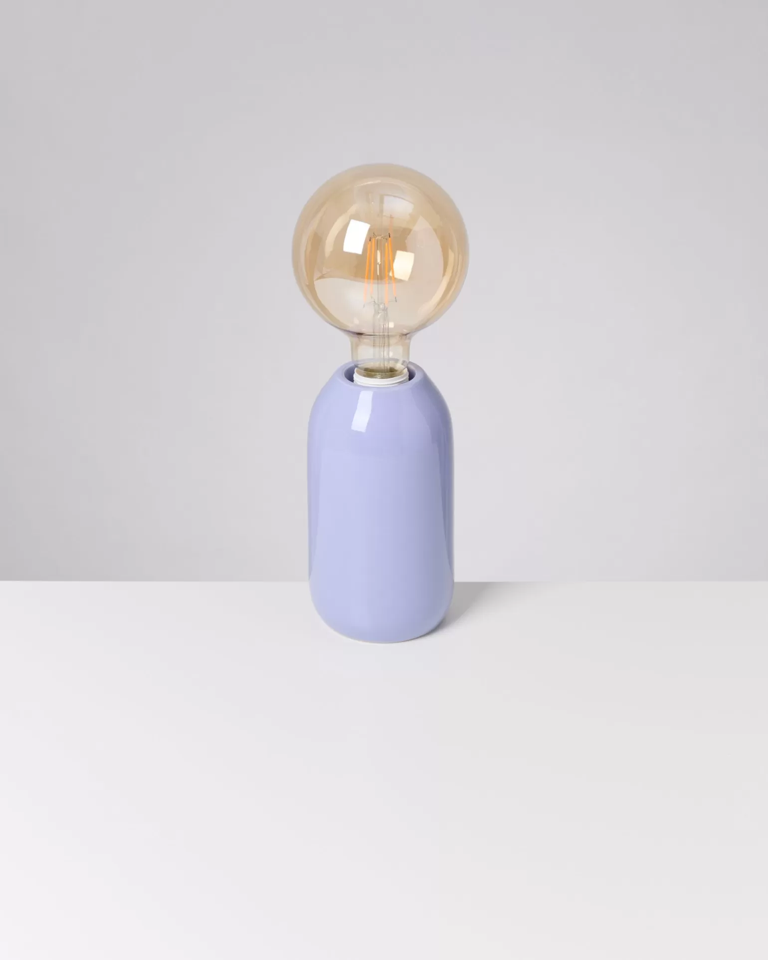 Fashion Motel a Miio Farol Lamp lilac