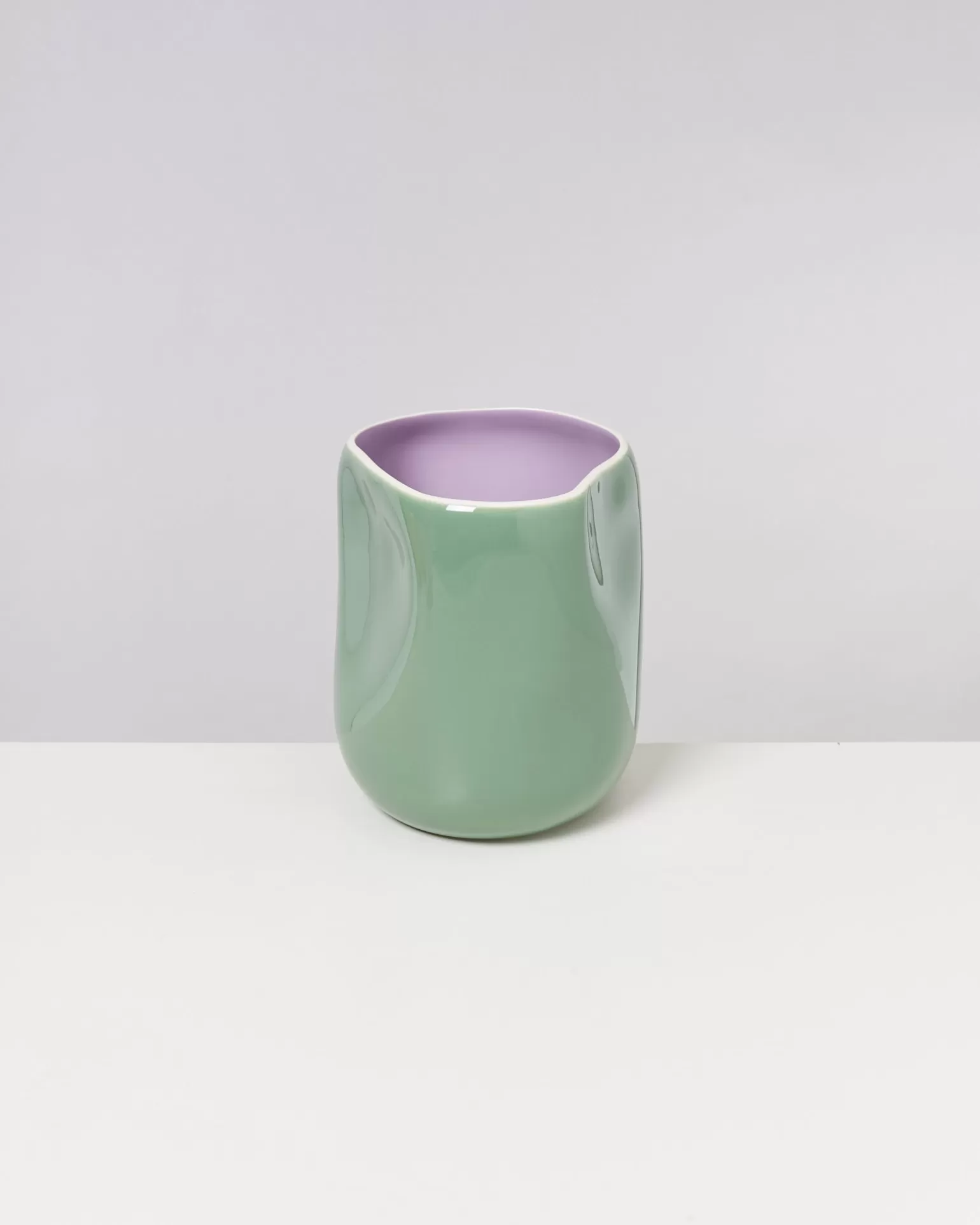 Hot Motel a Miio João Vase L sage purple