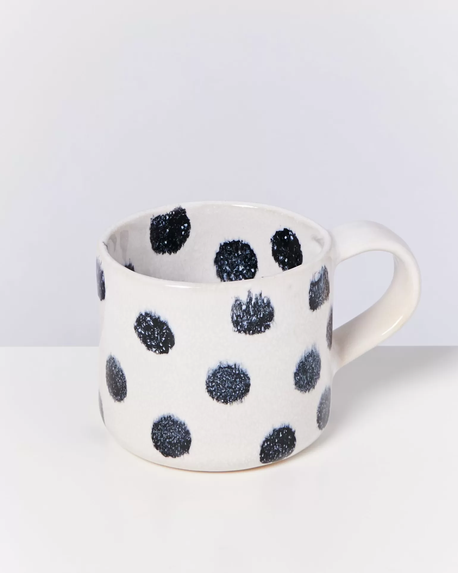 Online Motel a Miio Nódoa - Set Of 4 Mugs Black Dots schwarze Punkte