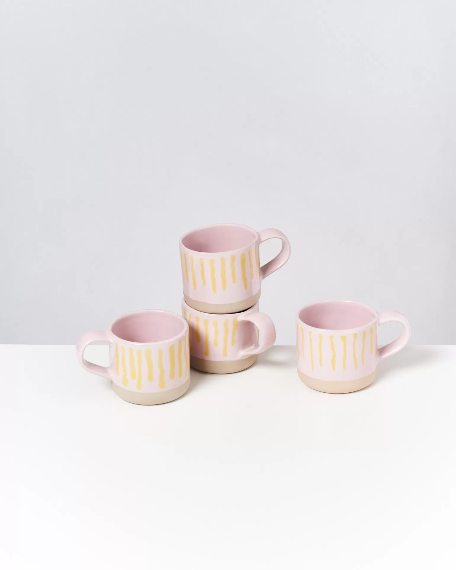 Shop Motel a Miio NÒDOA - Set Of 4 Mugs Pink Yellow Striped rosa gelb gestreift